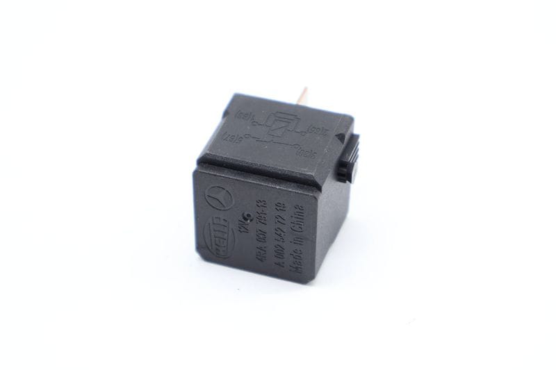 Relay 0025427219 — Used (SKU 661952)