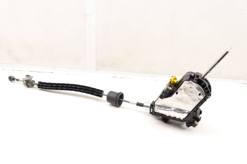 Automatic Shift / Shifter Assembly w/ Linkage 7P5713025AB — Used (SKU 604760)