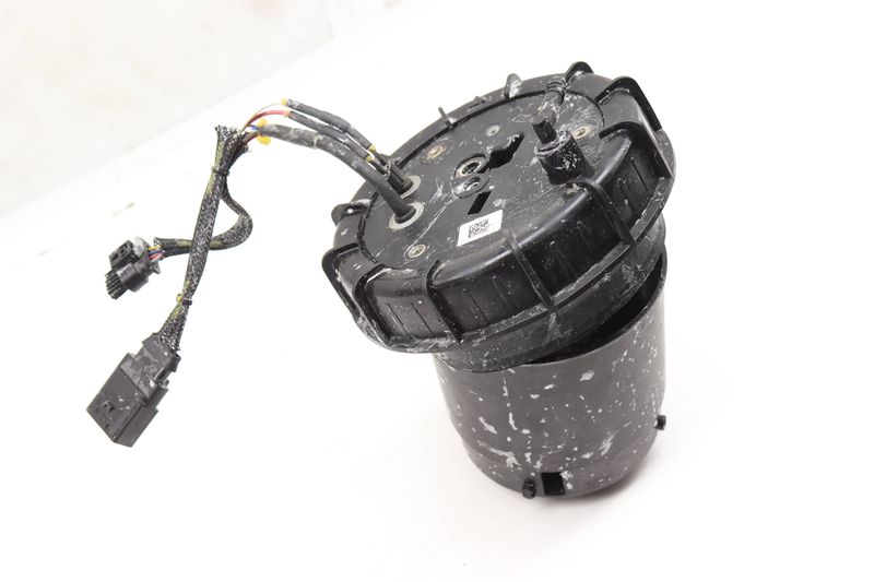 Def / Diesel Fluid Heater / Heating Unit 7P6198970B — Used (SKU 578847)