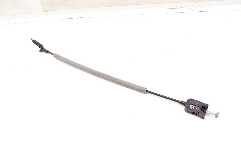 Exterior Door Handle Release / Bowden Cable 7P0837017 — Used (SKU 604575)