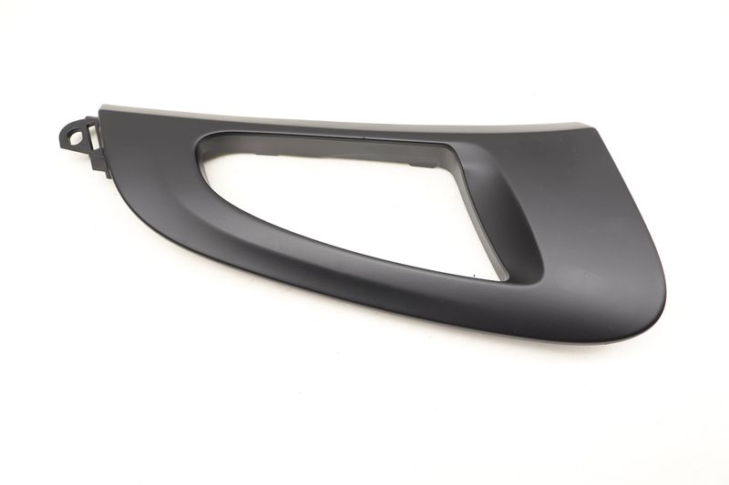 Interior Door Handle Trim 7P5837248 — Used (SKU 604551)