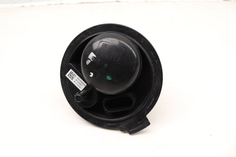 Fuel Flange / Filter 7P0919679 — Used (SKU 604767)