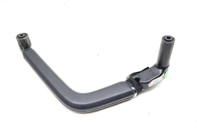 Door Panel Pull / Grab Handle 7P5867162 — Used (SKU 651196)