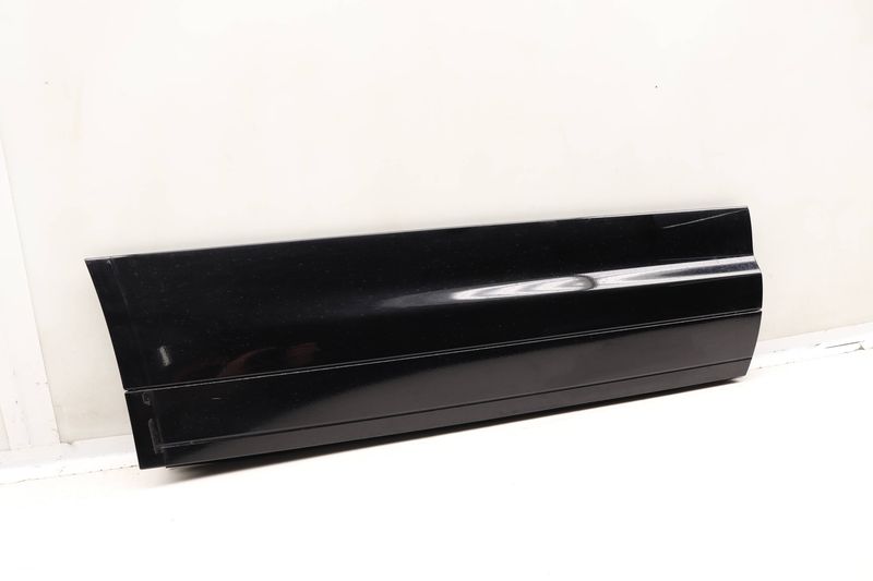 Lower Door Molding / Blade 7P5837788G — Used (SKU 604778)