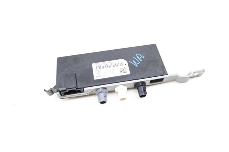 Antenna Booster 7P5035225L — Used (SKU 651256)