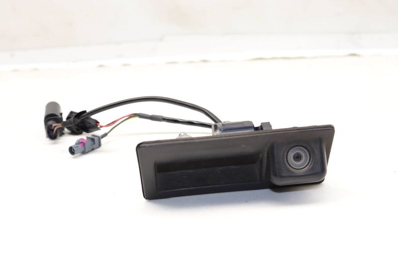 Trunk Hatch Release Handle / Switch w/ Camera 7P5827566C — Used (SKU 604448)
