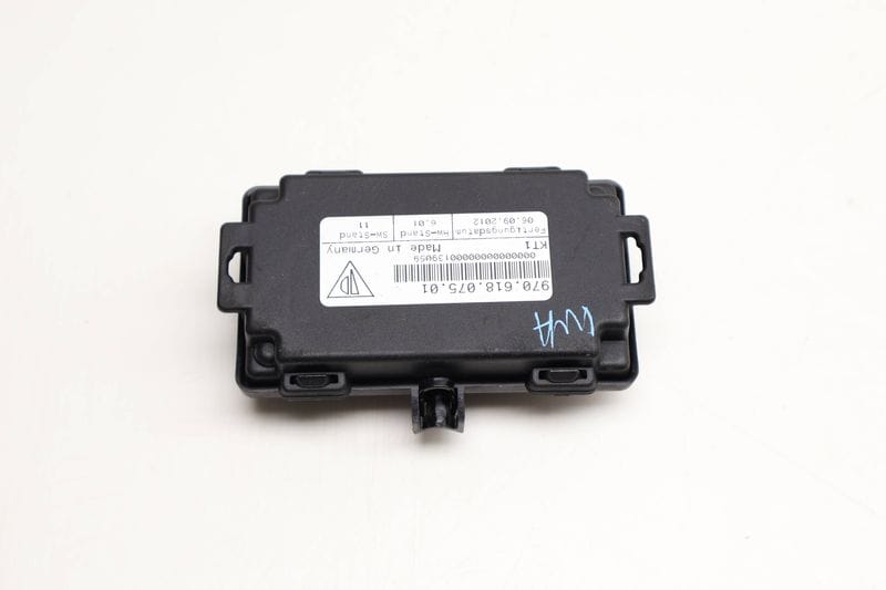 Electronic Junction Box / Body Control Module / BCM 97061807501 — Used (SKU 610064)