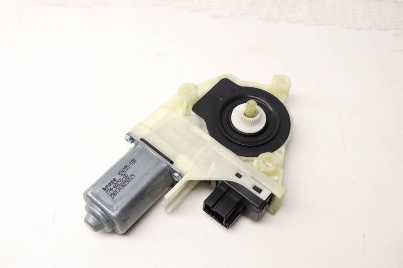 Window Motor 97062410101 — Used (SKU 610290)