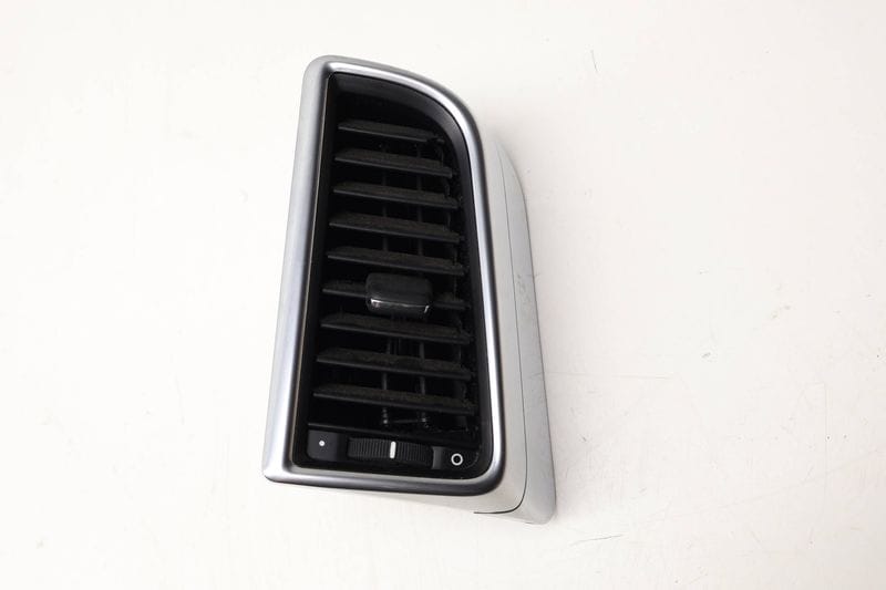 B Pillar Air Vent 97055535101 — Used (SKU 610260)