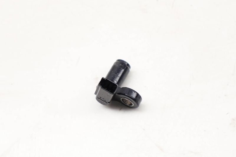 Transmission Speed Sensor / Vss (G182) 0C8927321 — Used (SKU 610442)