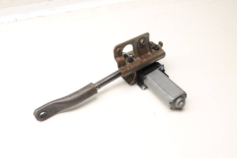 Tilt Seat Motor w/ Transmission — Used (SKU 604088)