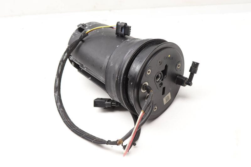 Def / Diesel Fluid Heater / Heating Unit 561198970B — Used (SKU 584684)