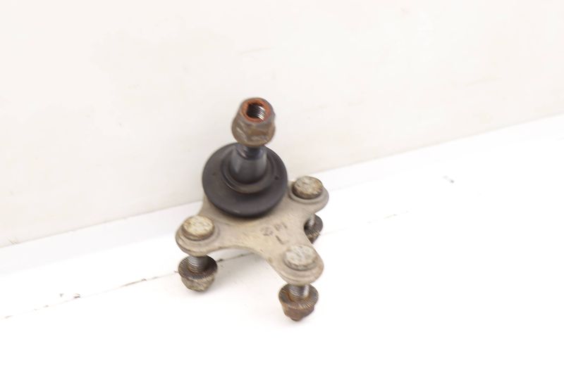 Lower Ball Joint 1K0407365C — Used (SKU 584602)