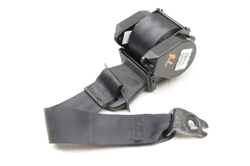 Seat Belt Retractor 561857805 — Used (SKU 553897)