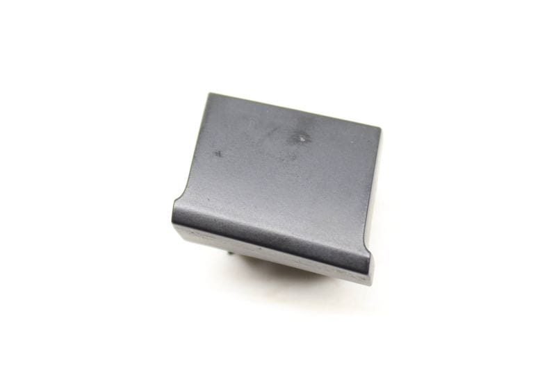 Center Blank / Dummy Cover 561959624A — Used (SKU 492829)