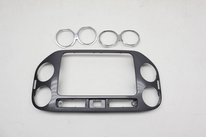 Center Dash Trim 5N0858069J — Used (SKU 718600)