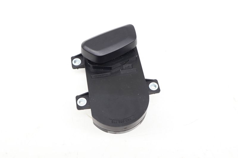 Seat Adjustment Switch 1K0959778 — Used (SKU 718544)