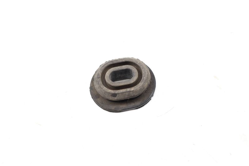 Lower Radiator Rubber Mount 1K0121367F — Used (SKU 718482)