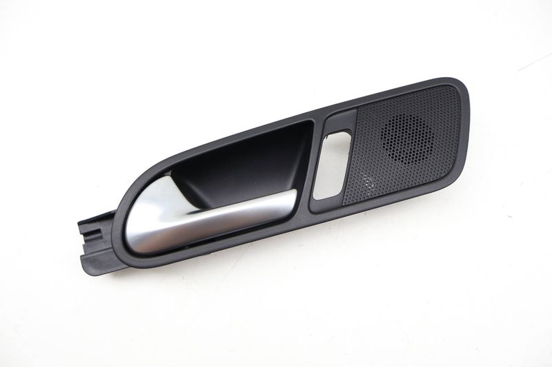 Interior Door Handle w/ Speaker 5N0839113AD — Used (SKU 718575)