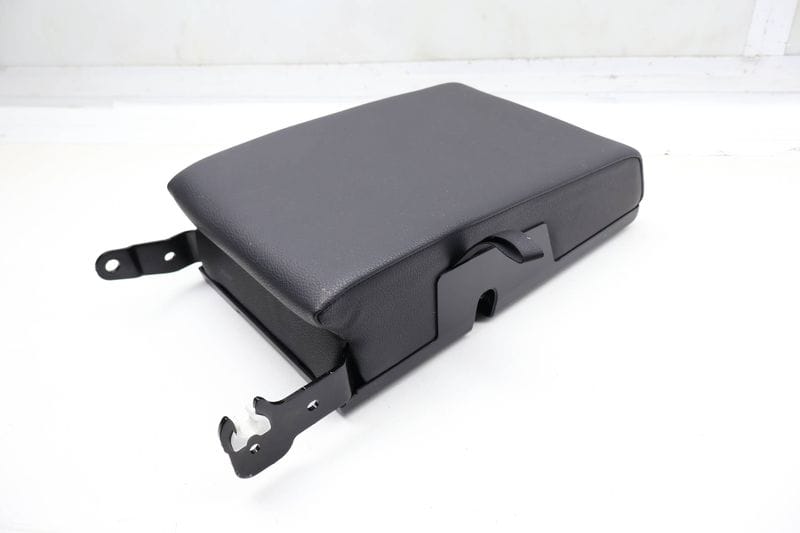 Upper Center Seat Backrest 5N0885828M — Used (SKU 718619)