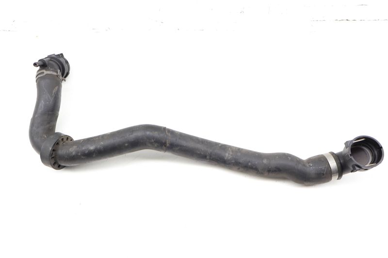 Upper Radiator Coolant Hose / Line 5N0121101G — Used (SKU 718874)