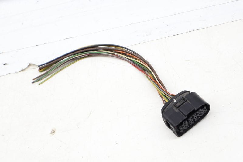 14-PIN Wiring Harness Connector / Pigtail 3C0973737 — Used (SKU 737761)