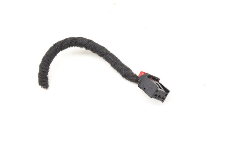 3-PIN Wiring Connector / Pigtail 7N0972703 — Used (SKU 465789)