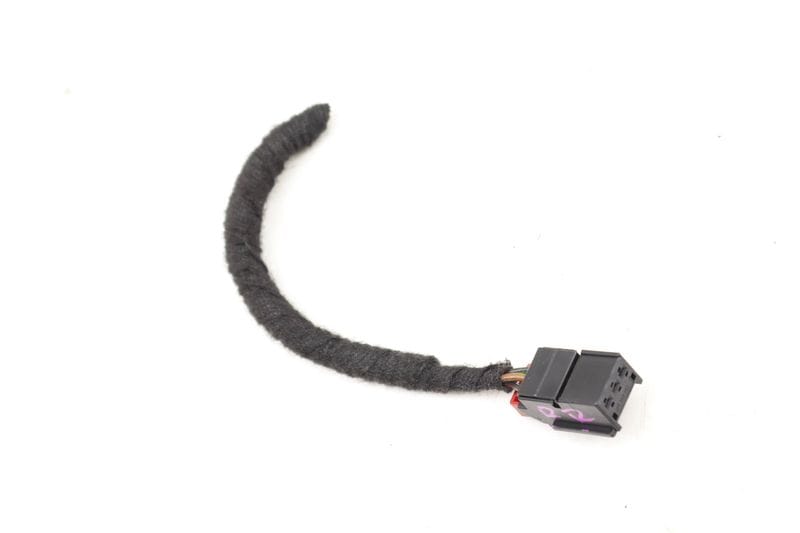3-PIN Wiring Connector / Pigtail 7N0972703 — Used (SKU 465790)