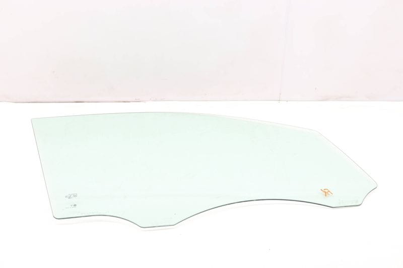 Door Window Glass 7P6845022B — Used (SKU 437937)