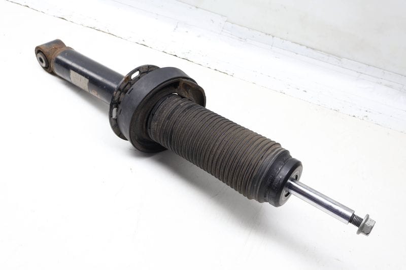 Strut / Shock Absorber 7P6513029BG — Used (SKU 737711)