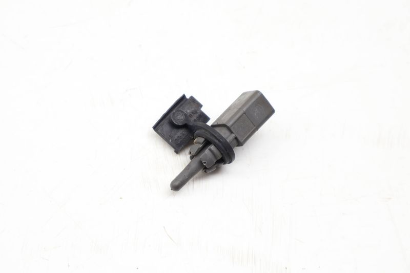 Ambient Air Temperature Sensor 8Z0820535A — Used (SKU 732074)