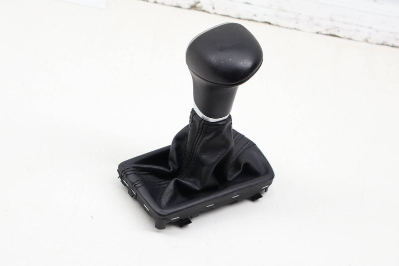 Automatic Shifter Knob w/ Boot 8K1713139R — Used (SKU 732103)