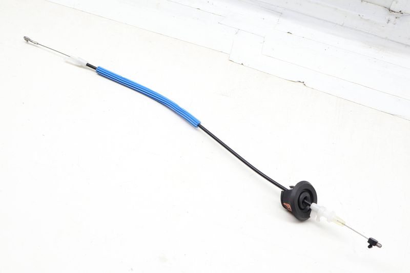 Interior Door Handle Release / Bowden Cable 8K0837085A — Used (SKU 732174)