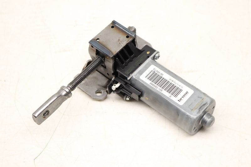 Front Tilt Seat Motor w/ Transmission 8K0959762 — Used (SKU 528709)