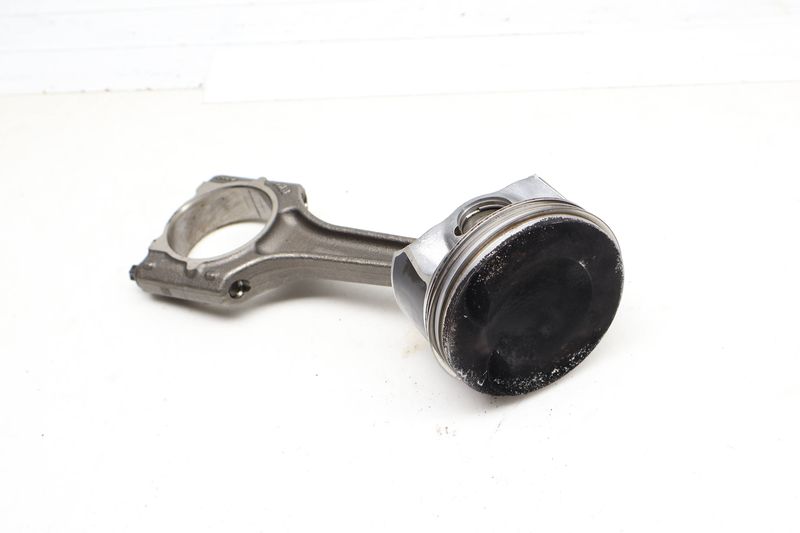 Piston w/ Connecting Rod 06H107065DM — Used (SKU 732263)