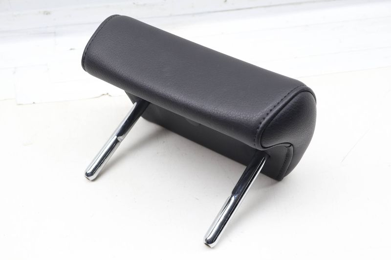 Center Headrest / Head Rest 8K0885975B — Used (SKU 732198)