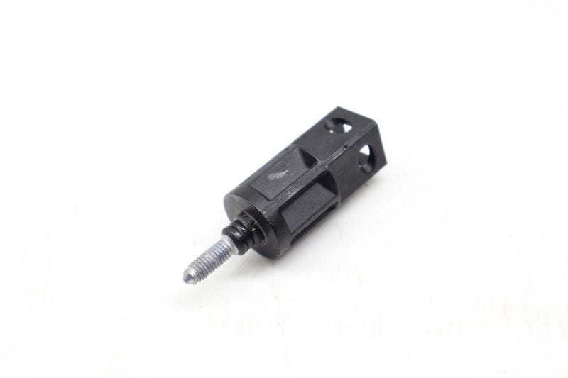 Tail Light / Lamp Fastener Screw 8E0945246A — Used (SKU 732070)