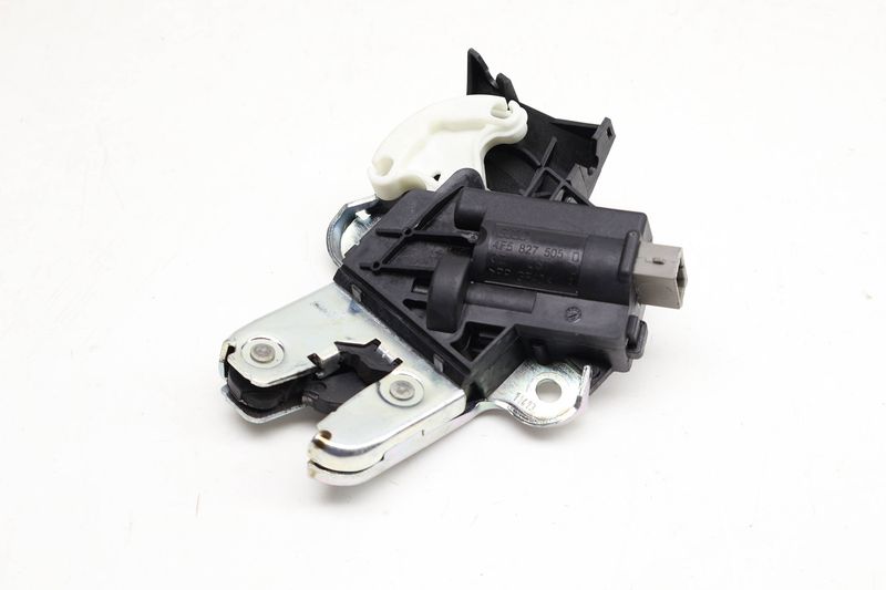 Trunk Latch / Lock 4F5827505D — Used (SKU 732040)