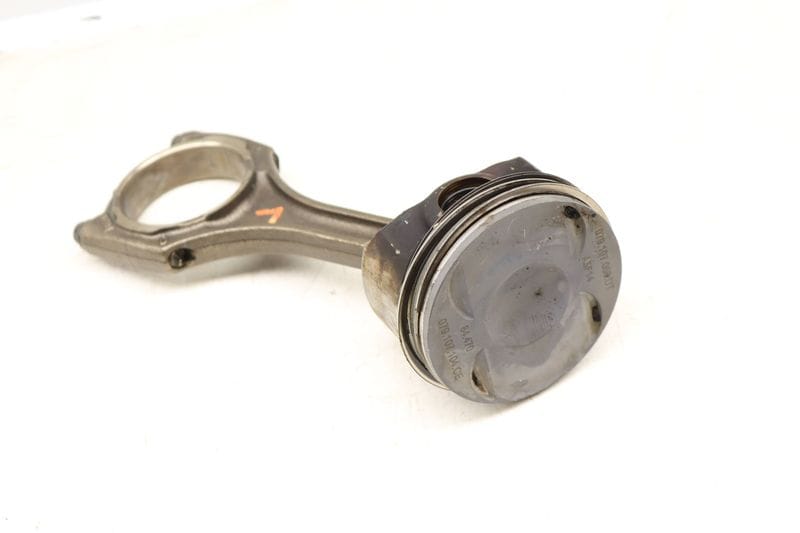 Piston w/ Connecting Rod 079107066DT — Used (SKU 540840)