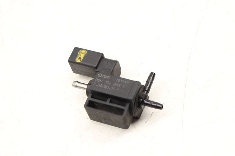 Solenoid Valve 06H906283B — Used (SKU 541012)