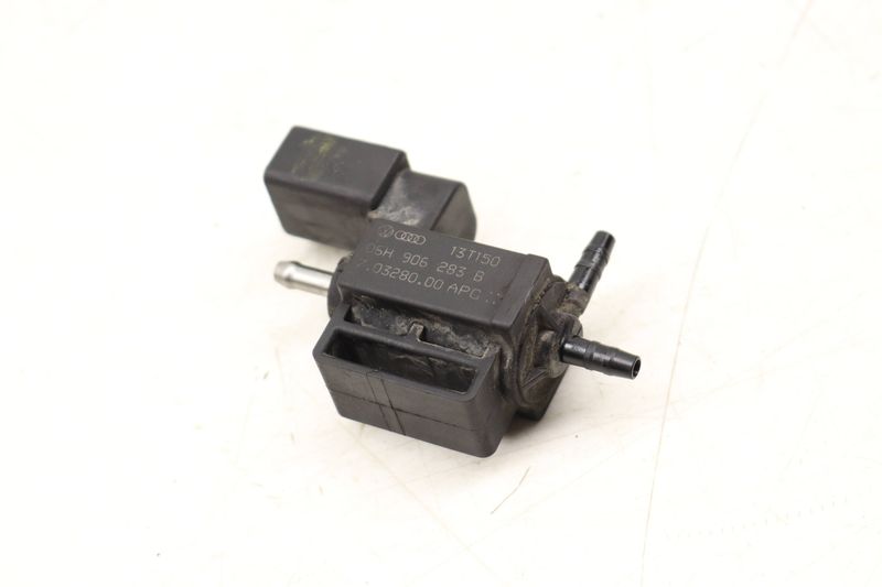 Solenoid Valve 06H906283B — Used (SKU 541014)