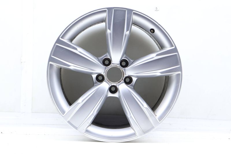 18" Inch Alloy Rim / Wheel (5-SPOKE) 8K0601025BM — Used (SKU 693990)