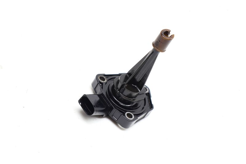 Engine Oil Level Sensor 03C907660Q — Used (SKU 693864)