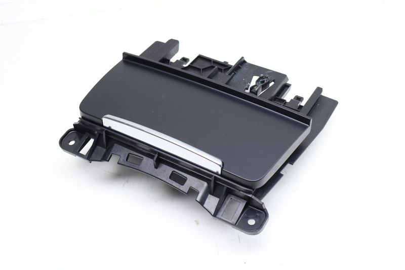 Ashtray / Ash Tray Assembly 8K0857951C — Used (SKU 693696)