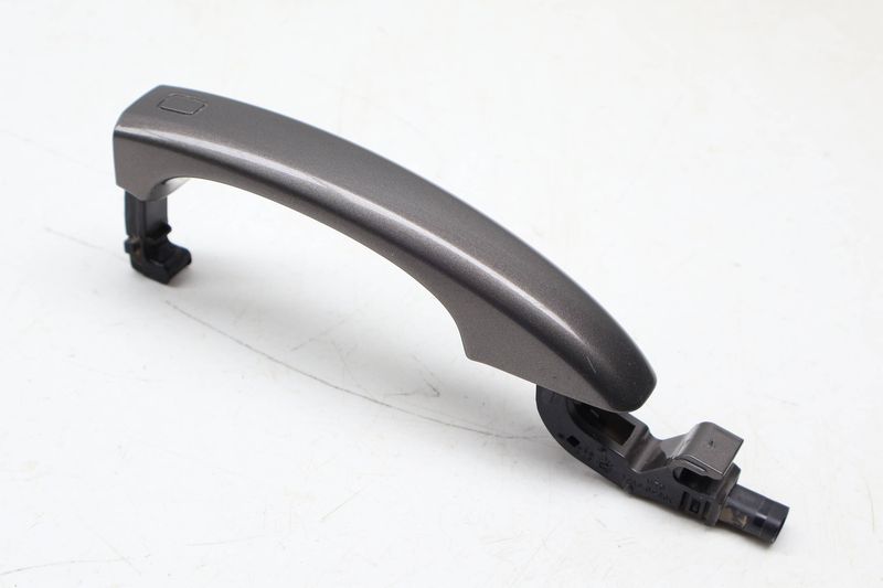 Exterior Door Handle 8T0837205A — Used (SKU 693747)