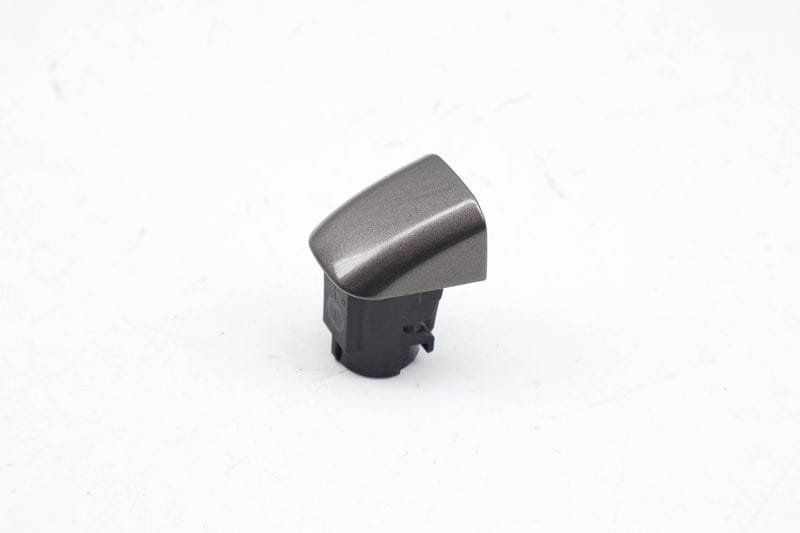 Exterior Door Handle Housing / Cap 8T0837167A — Used (SKU 693725)