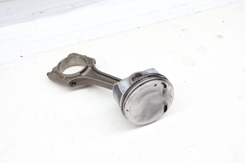 Piston w/ Connecting Rod 06H107065DM — Used (SKU 694085)