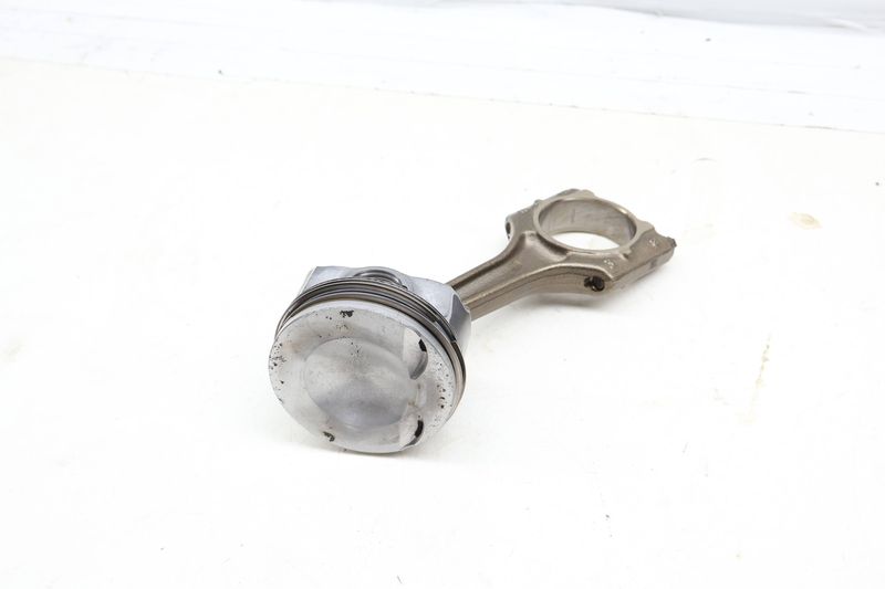 Piston w/ Connecting Rod 06H107065DM — Used (SKU 694086)