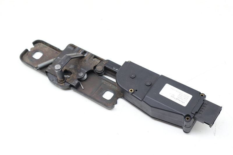 Trunk Latch Striker Plate / Motor 4F9827383E — Used (SKU 693757)