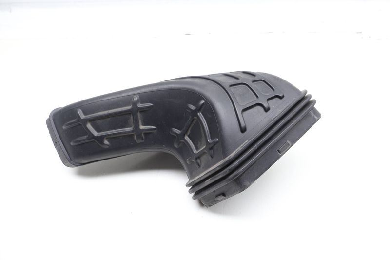 Air Intake Duct 8R0129739A — Used (SKU 727020)
